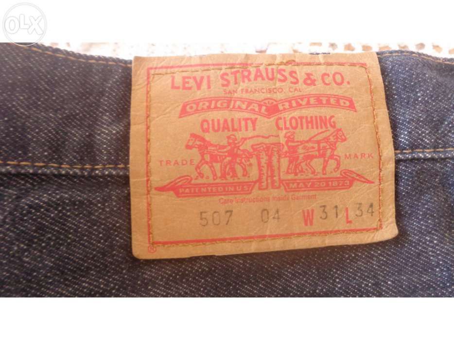 Calças levis como novas