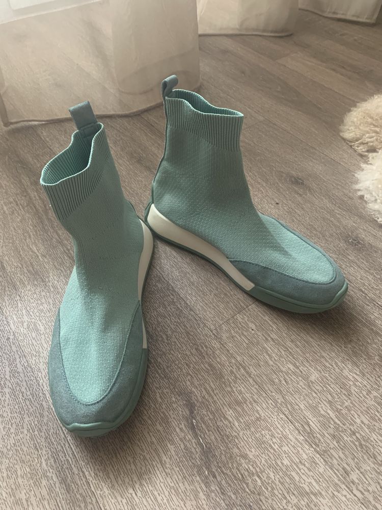 кроссівки -носки ZARA р 37
