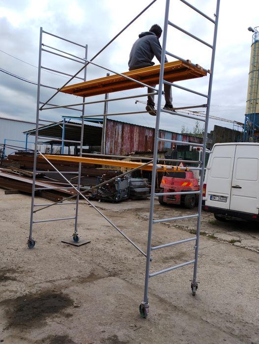 Rusztowanie elewacyjne drabinkowe modułowe