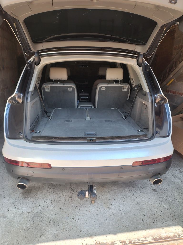Audi Q7 3.6 FSI /6 osobowe