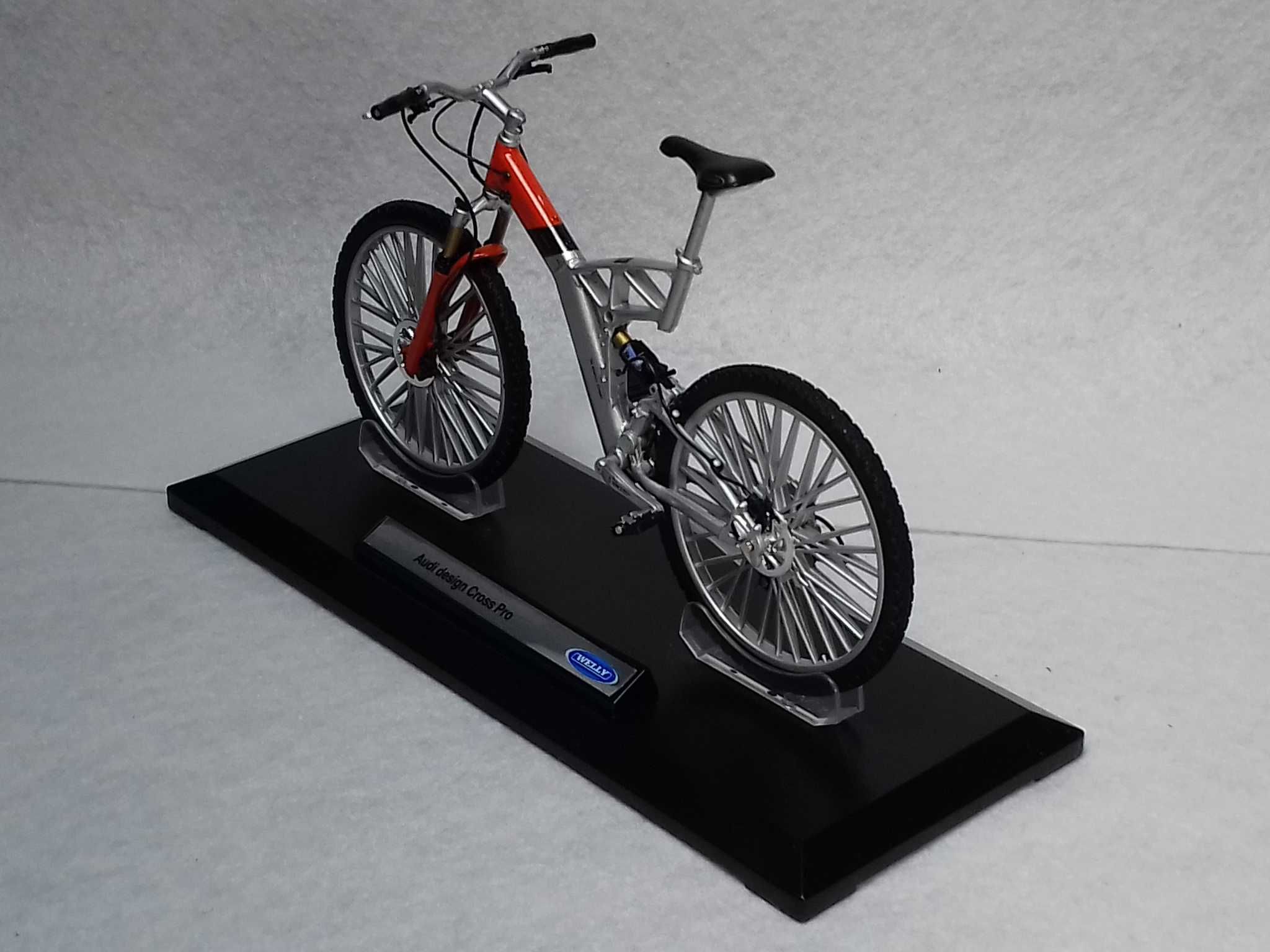 Welly 1:10 - Audi Bike Design Cross Pro