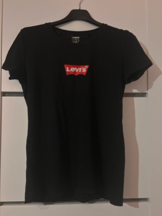 Koszulka z napisem levi’s