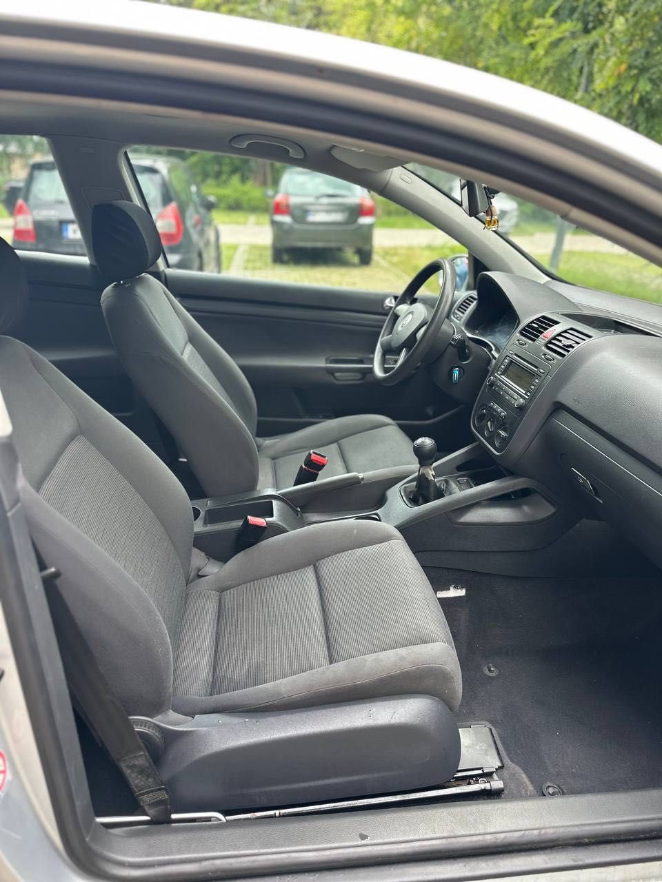 Volkswagen Golf 5 1.6mpi szyberdach