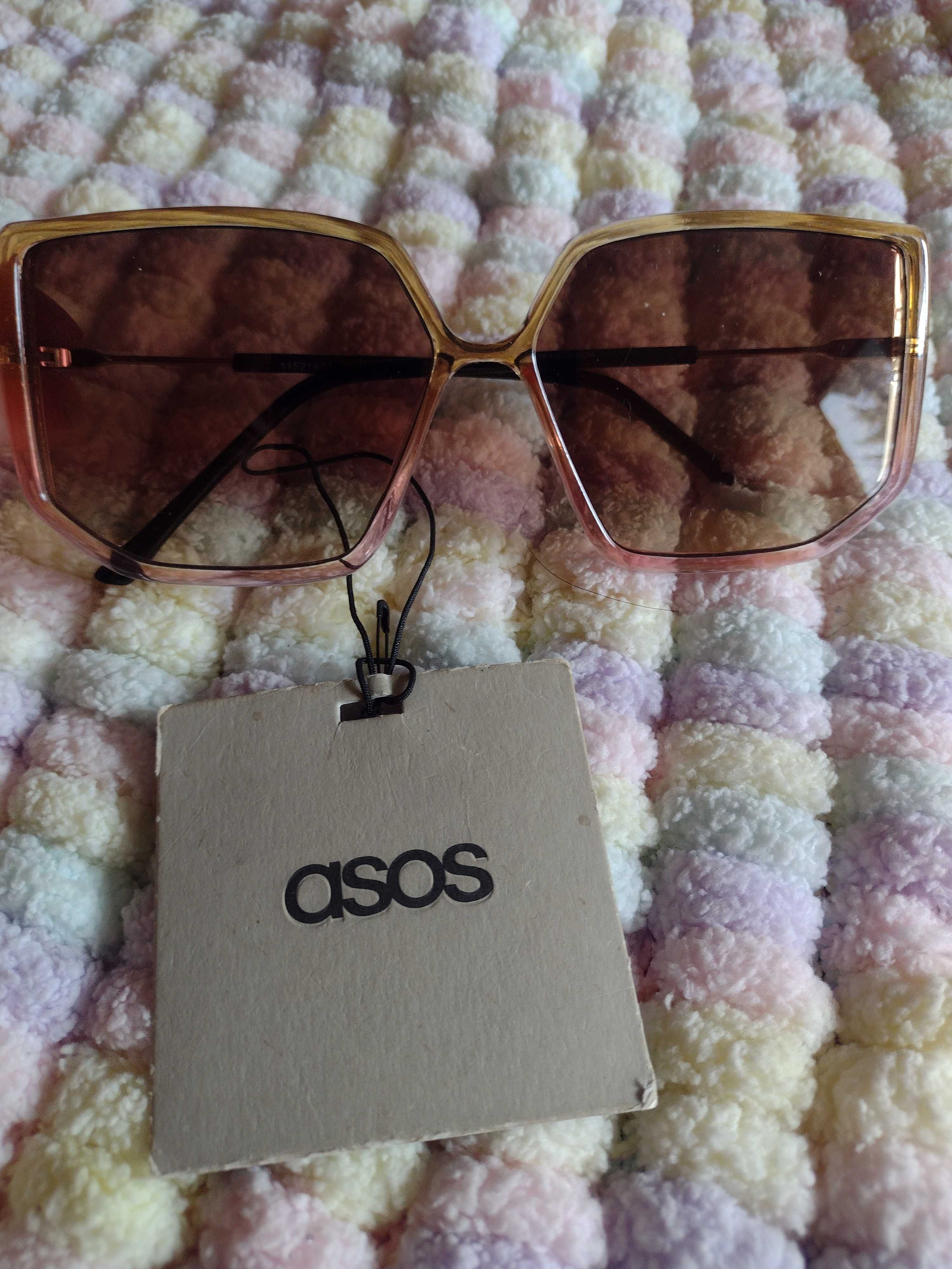 ASOS/ Geometryczne okulary przeciwsłoneczne z Londynu