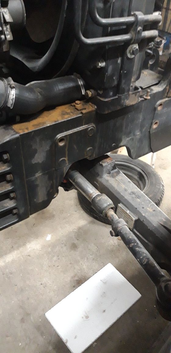 Siłownik 5130 skrętu 5140 case 5120 maxxum 5150 komplet drążek kierown