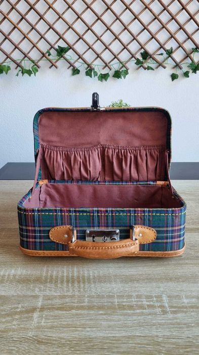 Mala Vintage Estruturada | Estilo Tartan com Detalhes em Pele