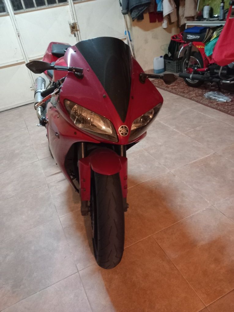 Yamaha yzf R1 2002