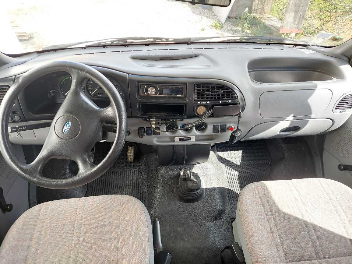 Vendo autocaravana Ford Challenger