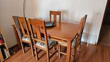 Vendo Mesa + 4 cadeiras