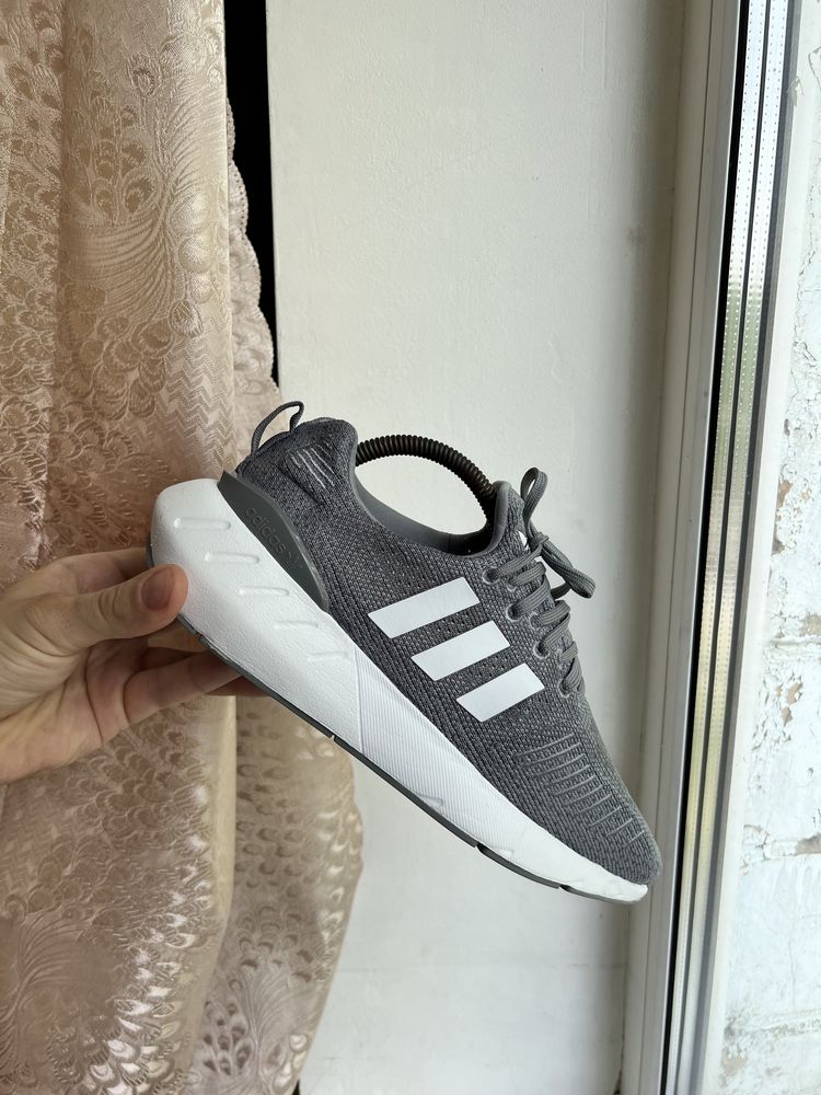 Кроссовки сетка лето беговые лёгкие adidas оригинал размер 38 24,5 см