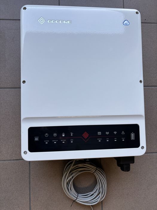 Falownk  hybrydowy 5KW ET