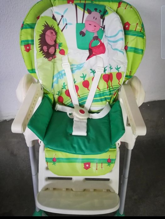 Cadeira chicco com tabuleiro