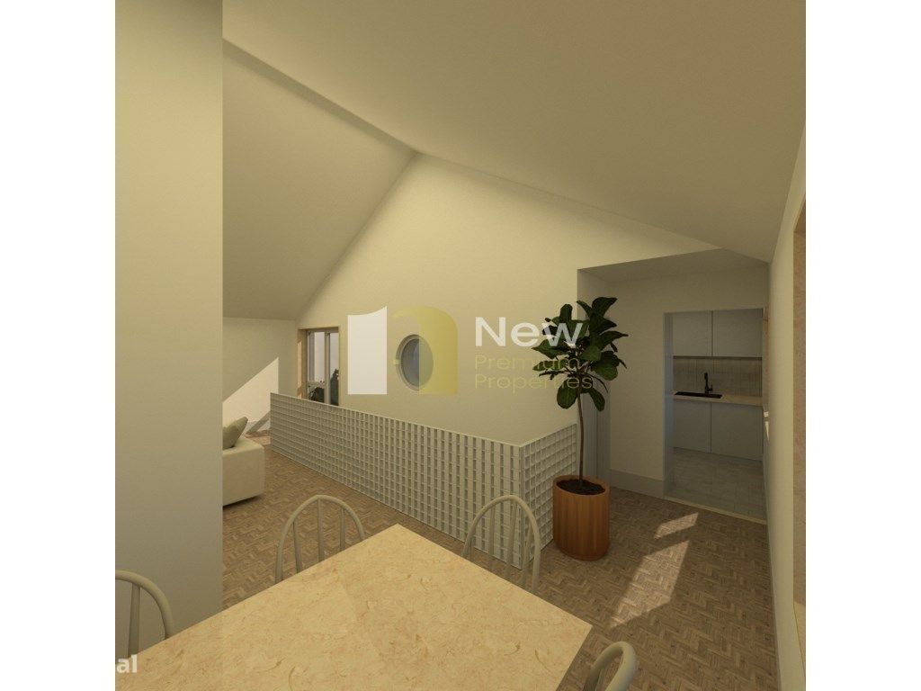 Armazém com Projeto Aprovado para Moradia no Centro de Alhandra.