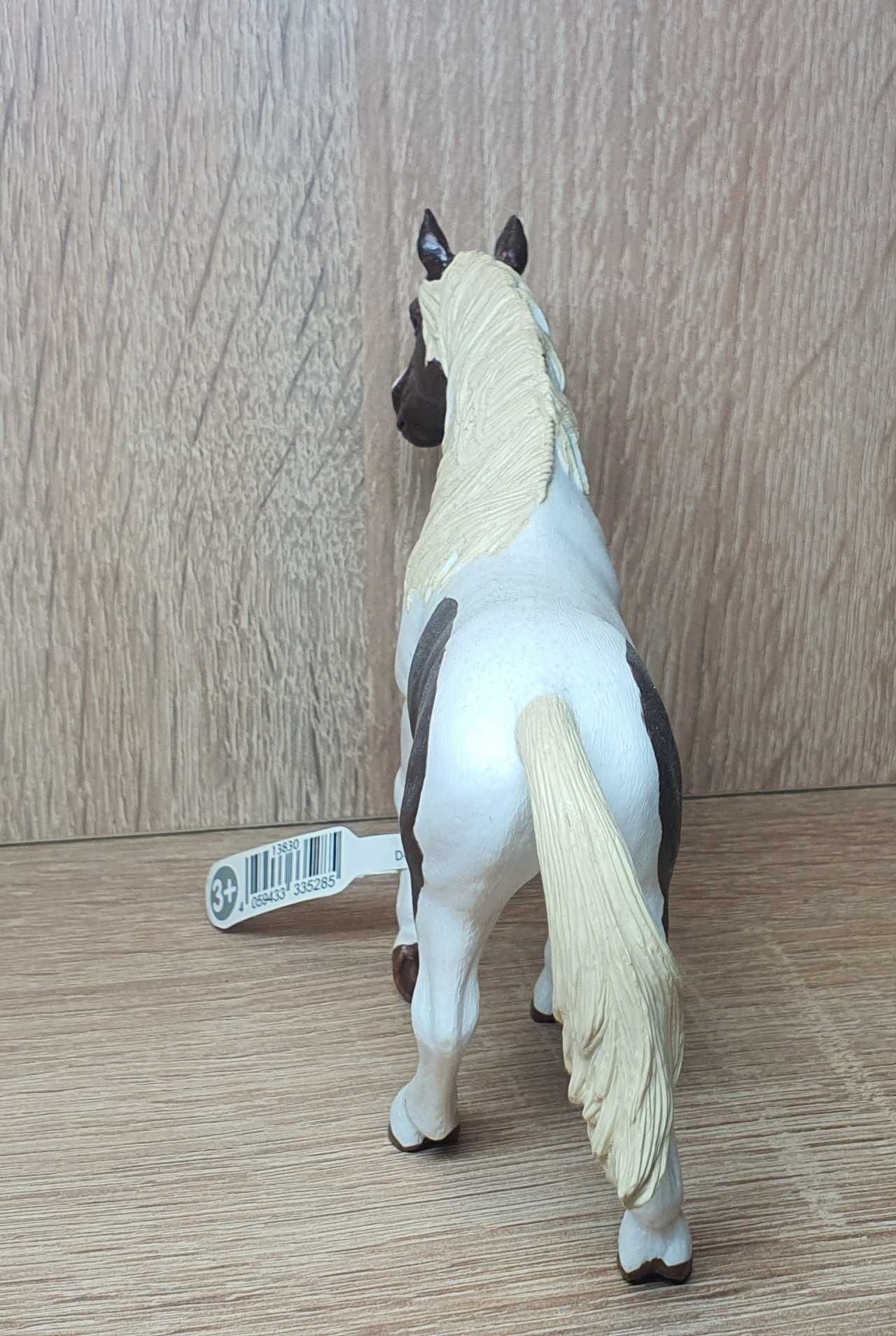 Schleich : Farm World – Pinto Klacz Nowy .