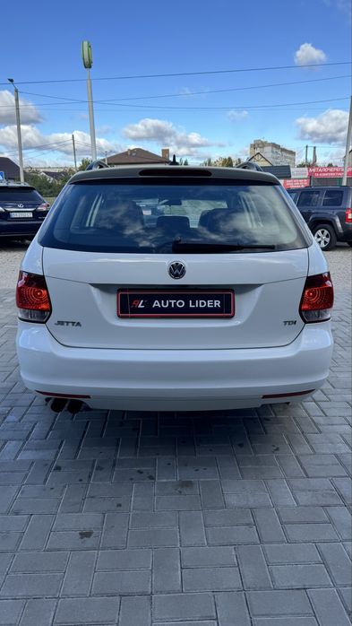 Volkswagen Jetta Фольксваген Джет 2013 р 2,0 дизель 6АКПП