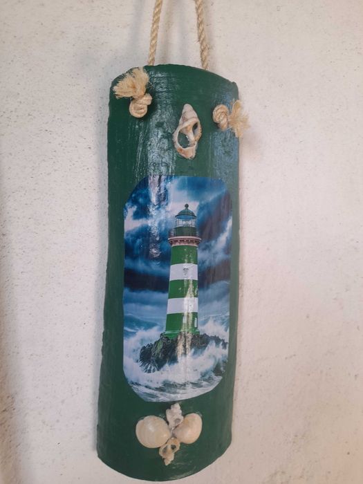 Decoração de telhas antigas