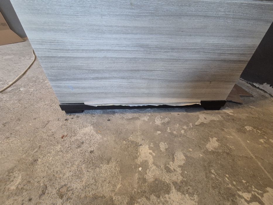 Witryna drewno szkło