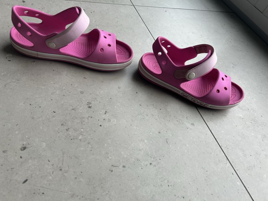 Sandałki Crocs rozmiar J3