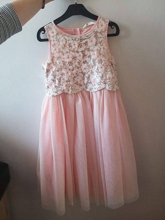 Sukienka rozmiar. 140