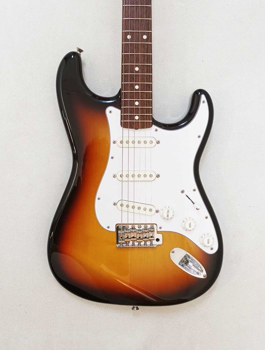 Fender Stratocaster Standard - Made in Japan 2012