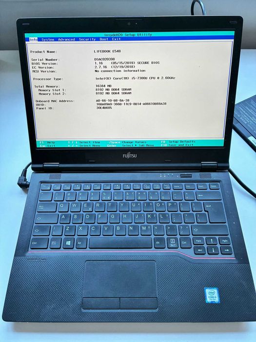 Laptop Fujitsu E548 i5-7300U/16GB ram Windows 10  2 baterie