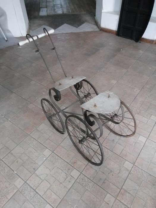Wózek starodawny do renowacji