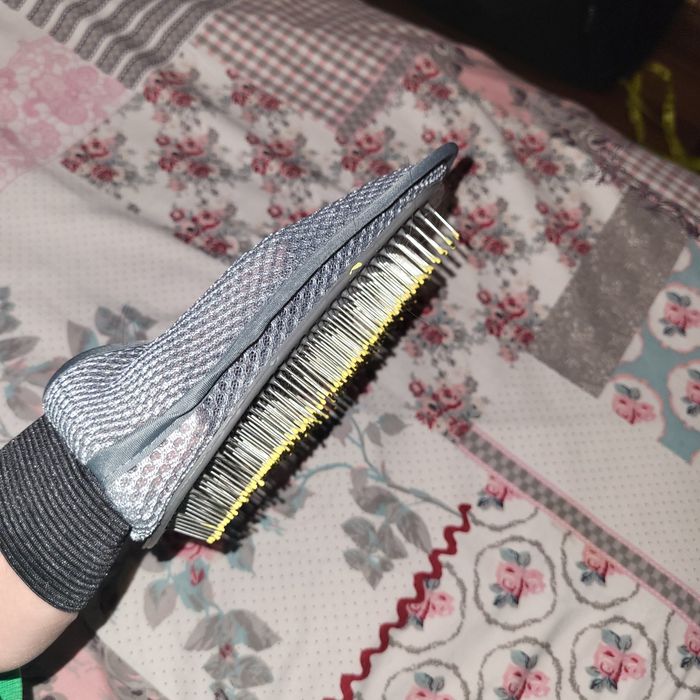 Щитка расческа рукавица.для животных ,котов ,собак