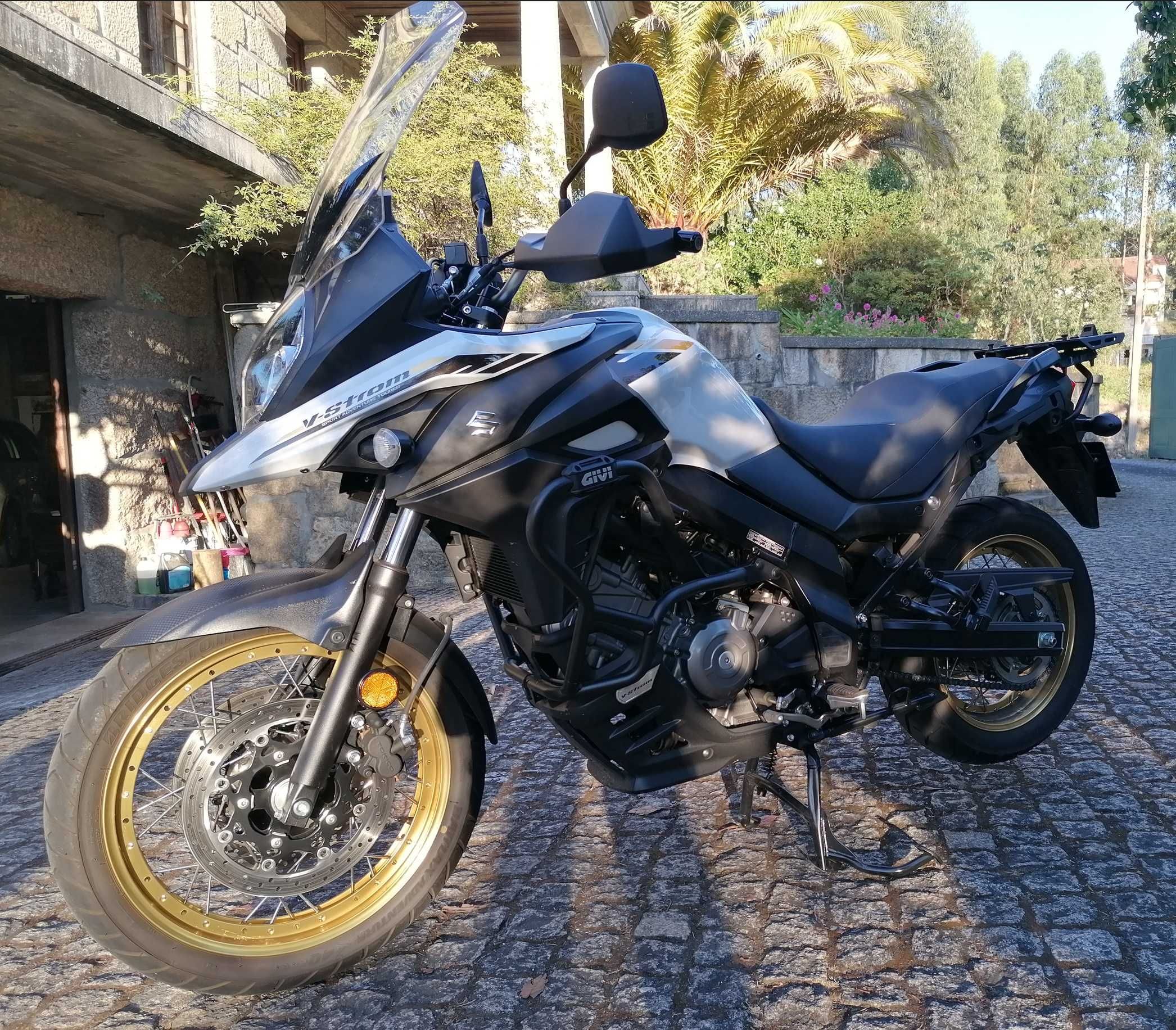 Suzuki V-Strom 650 XT 4600 km