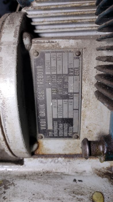 Поршневой компрессор, повітряний компресор