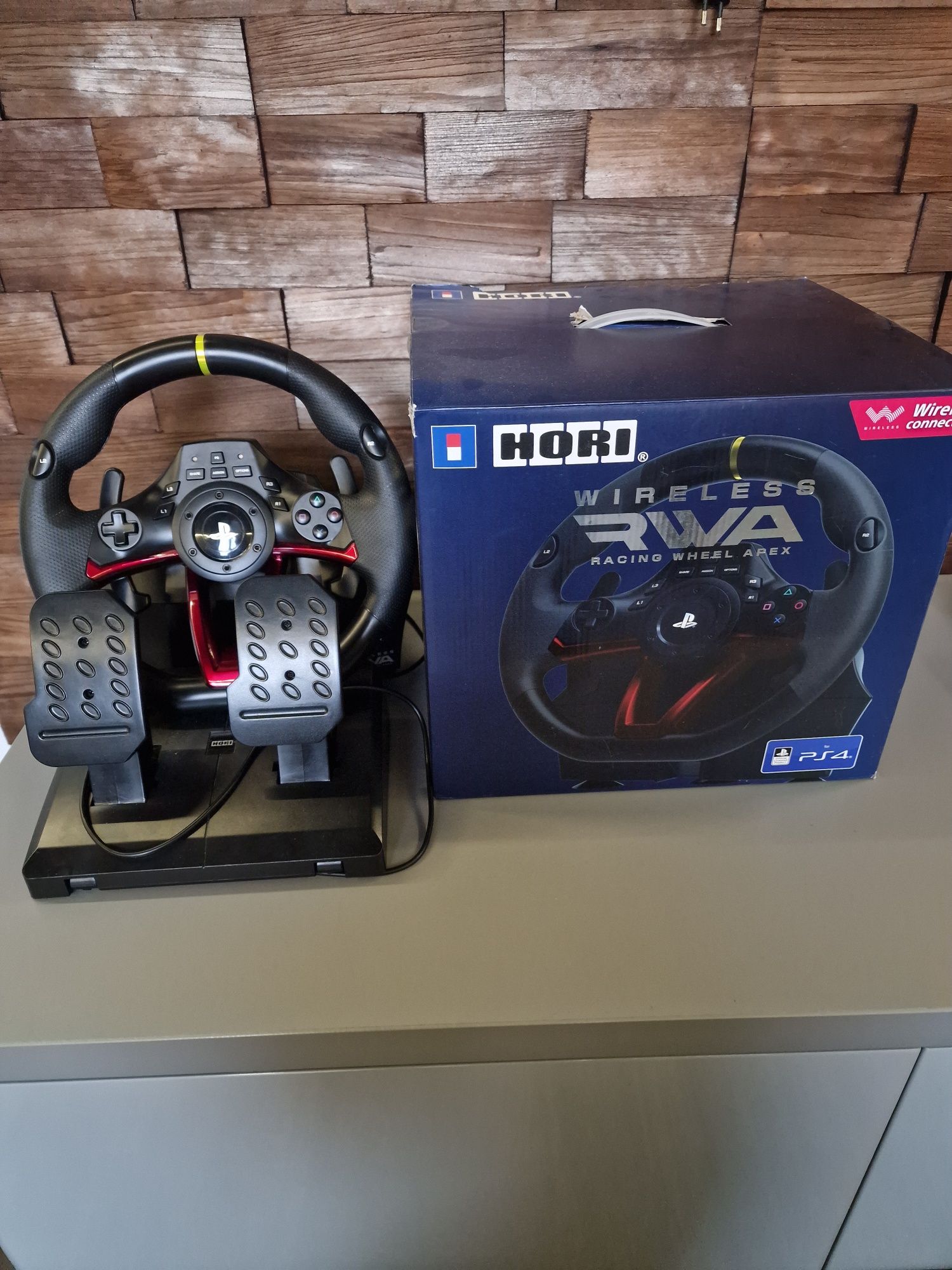 Kierownica Hori Racing Wheel Apex PC/PS4/PS5
