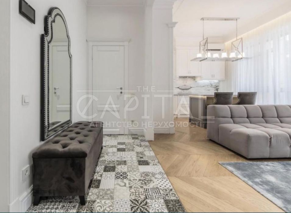 Аренда  4-к квартиры  11 м2 ЖК Французский квартал 2  Центр