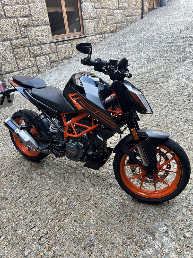 KTM Duke 125 como nova!