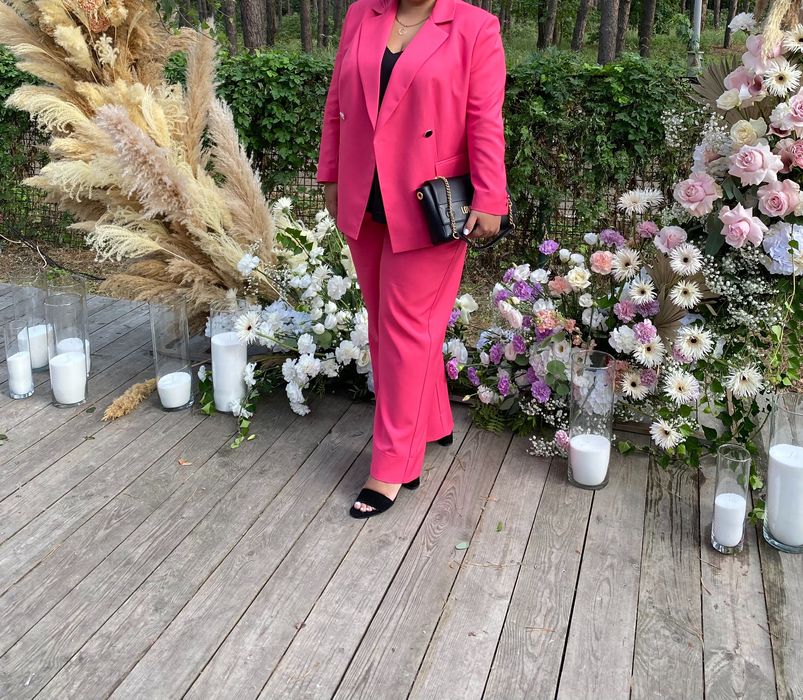 Костюм жіночий