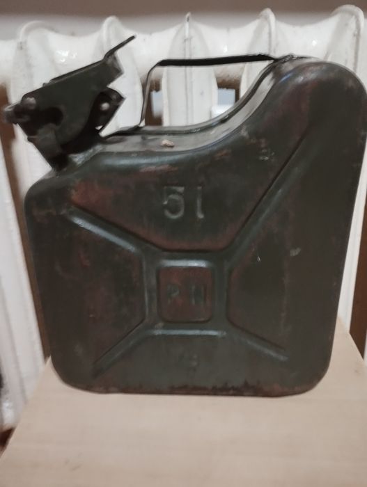 Kanister 5l stalowy.