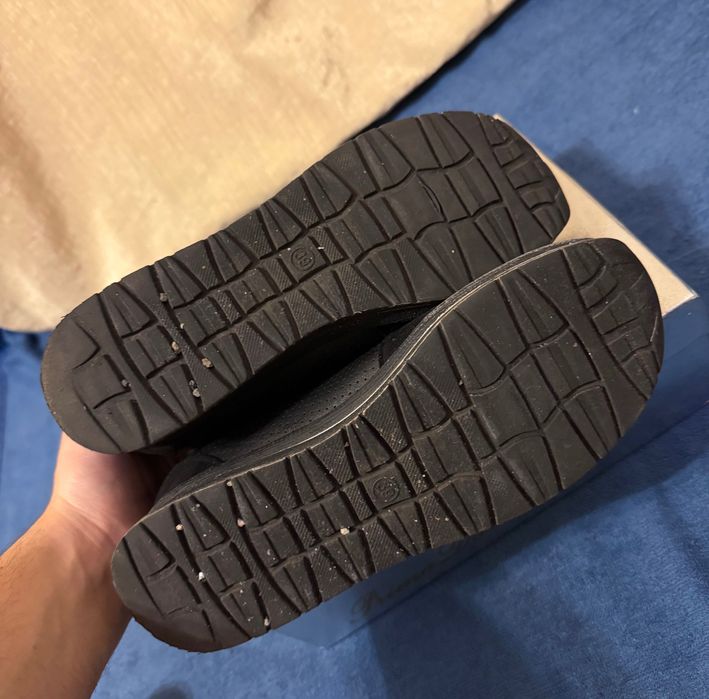 Кросівки жіночі р. 39