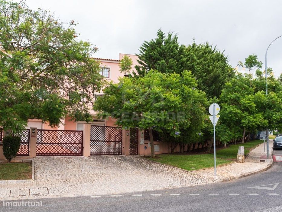 Moradia T5 - Jardins da Parede