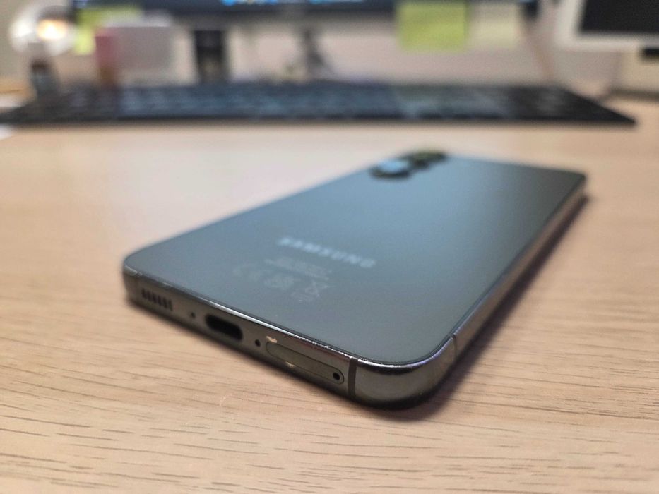 Samsung Galaxy S23 5G 8/128GB SM-S911B/DS Bardzo dobry stan