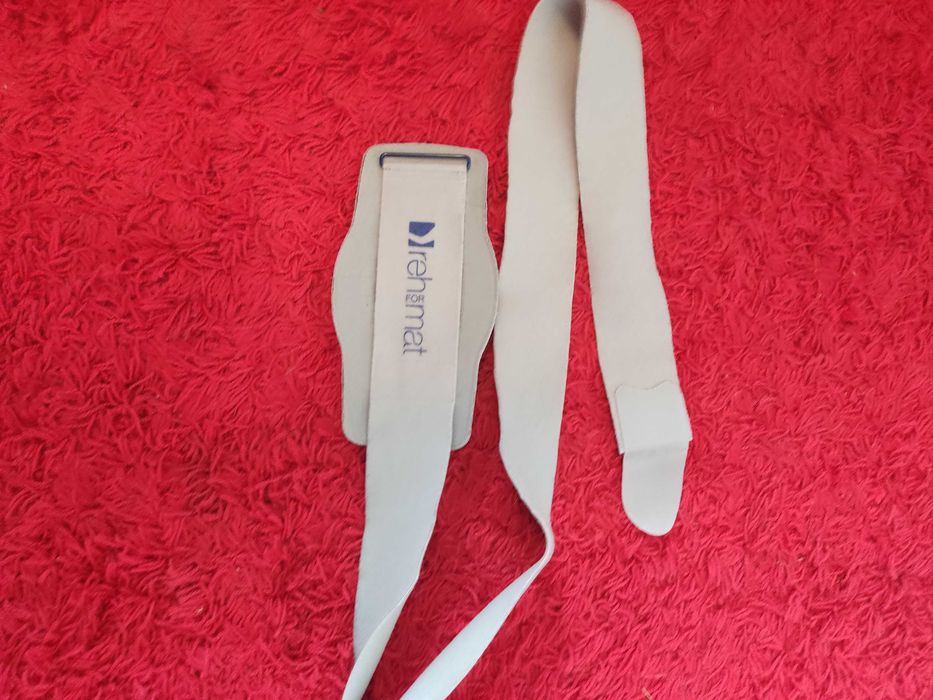 pas przepuklinowy - pepkowy