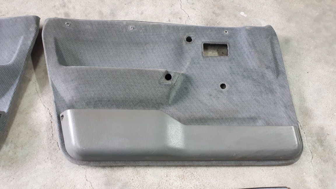 Forras/ quartelas Opel Corsa-A TR quatro portas