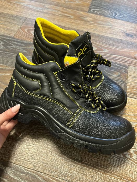 Нові захисні робочі ботинки Reis 43 розмір