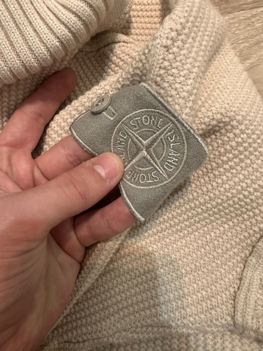 Bialy Swetr Stone Island