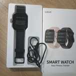 Smartwatch damski i męski oba obsługują j polski