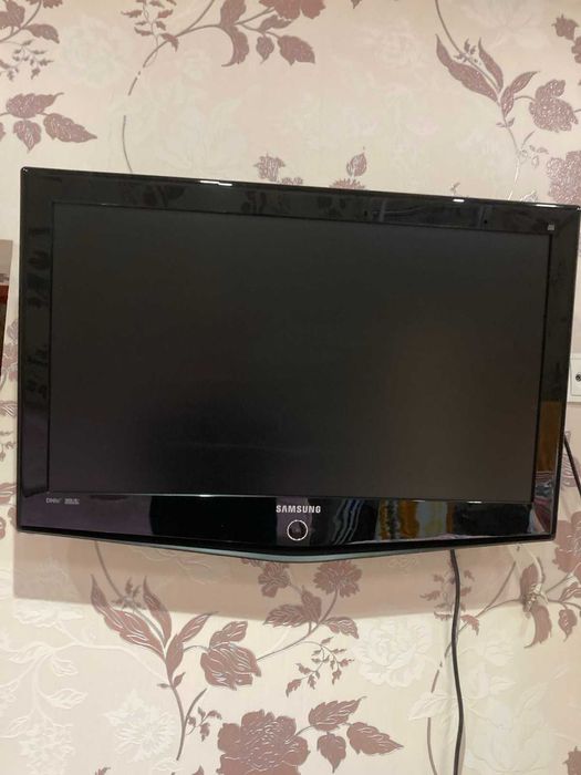 Телевізор Samsung діагональ 80 см