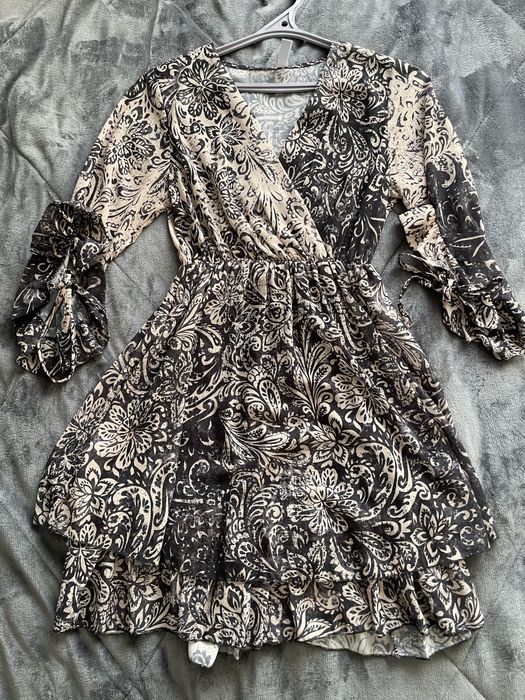 Сукні плаття по 170 грн