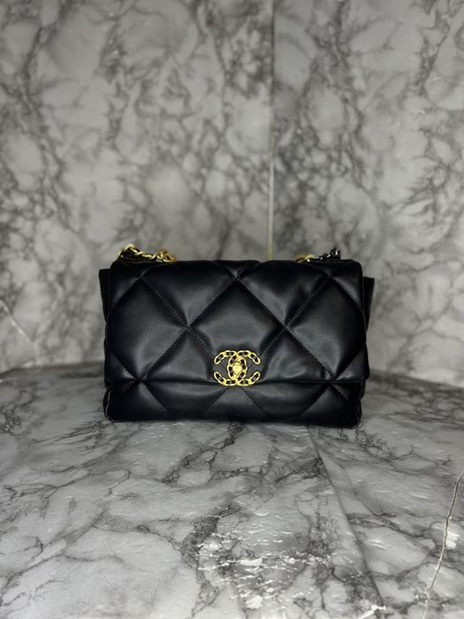 Кожаная сумка Chanel оригинал размер средний