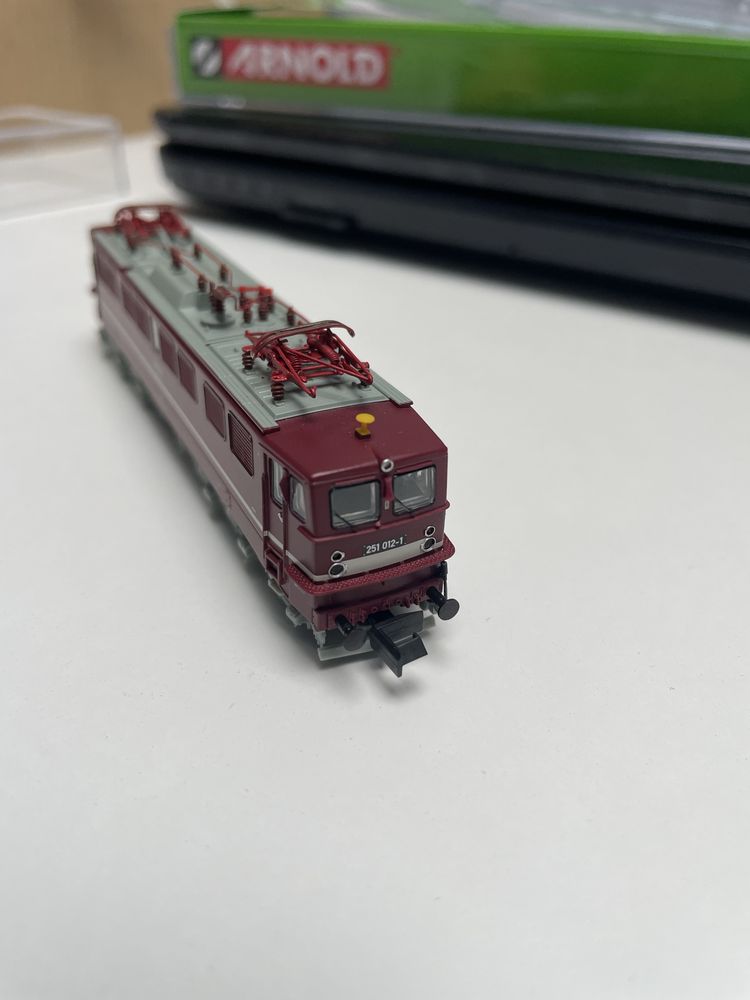 Arnold HN2526 lokomotywa elektryczna Br 251