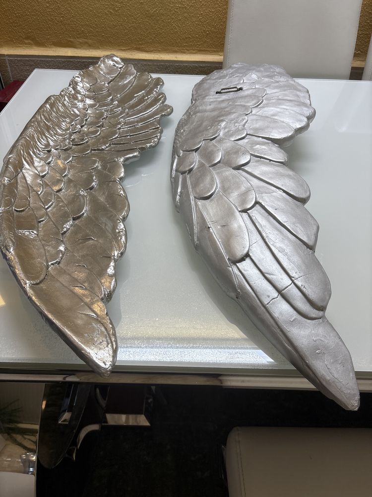 Assas de anjo prateadas da marca kare