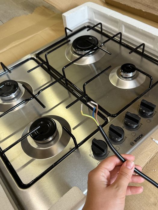 Газова варильна поверхня Bosch PGP6B5B80 нова