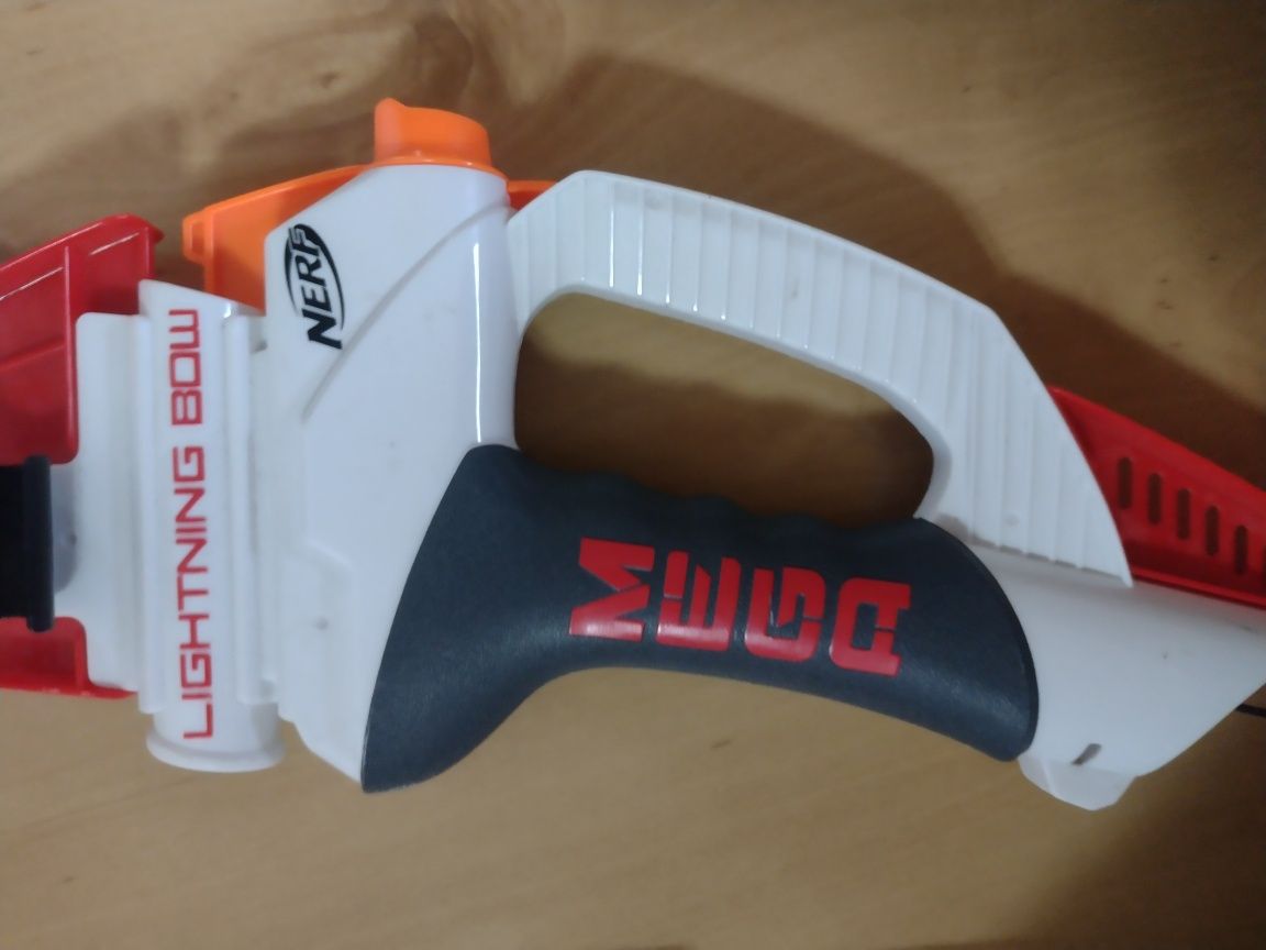 Nerf mega lighting bow łuk