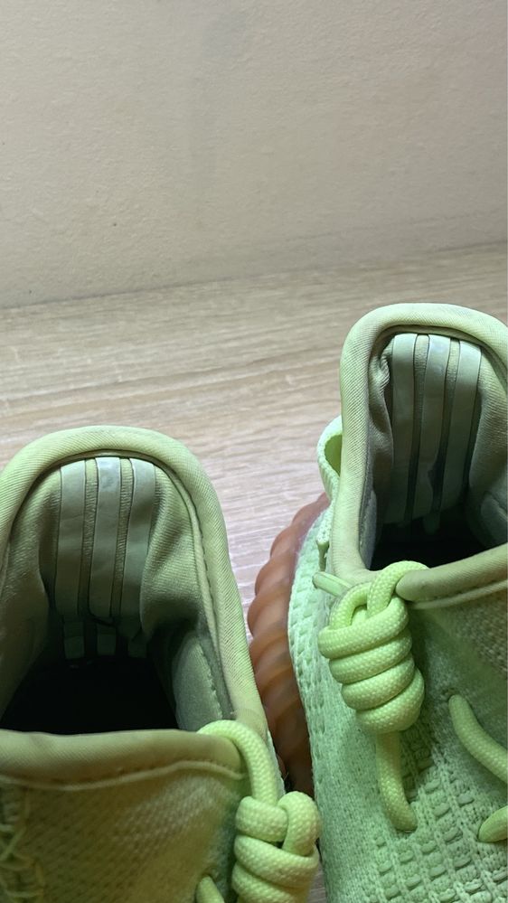 Оригинальные кроссовки adidas yeezzy 350 boost адидас